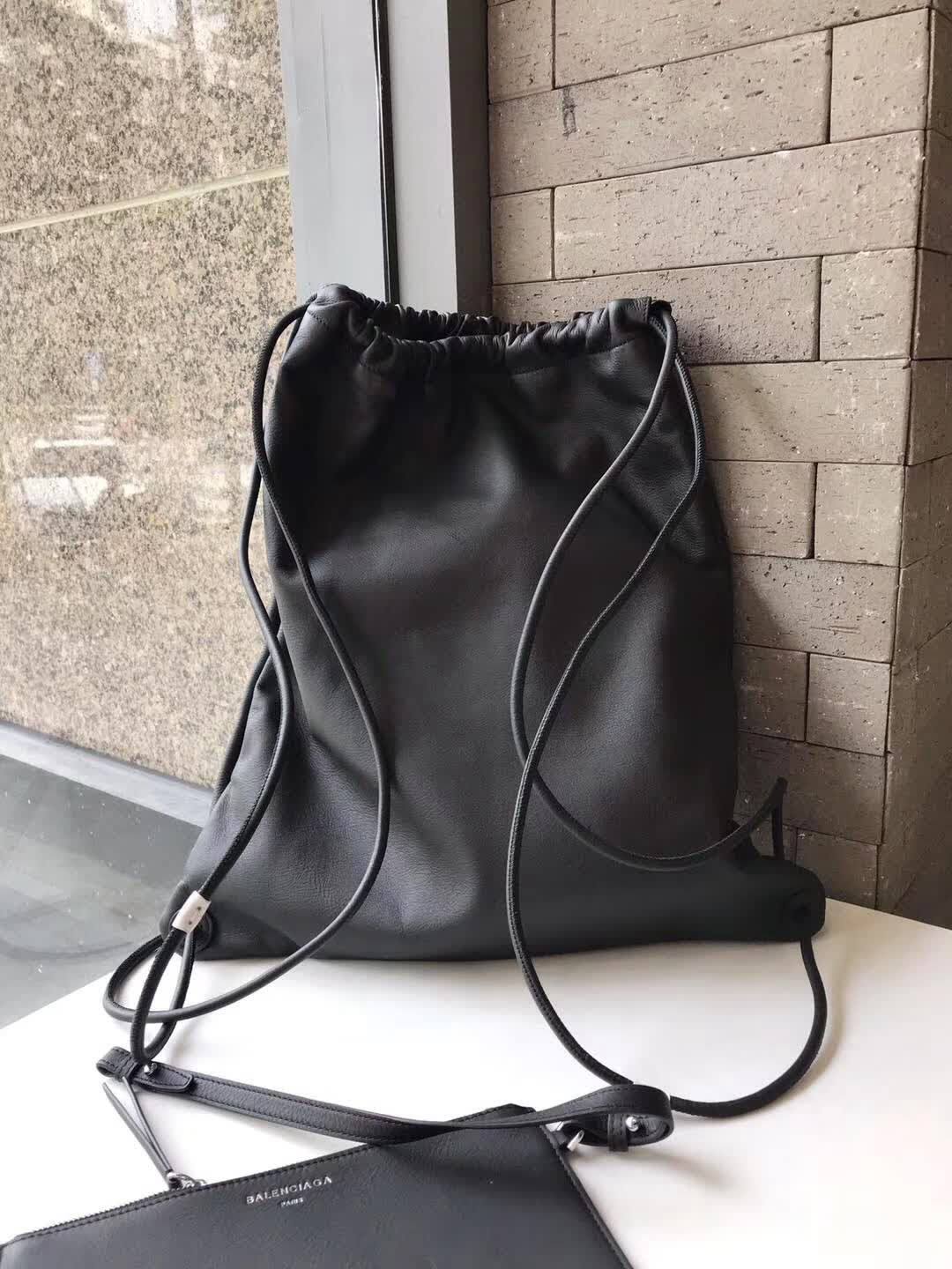 BALENCIAG巴黎世家 新款 運動風雙肩包  BL1405